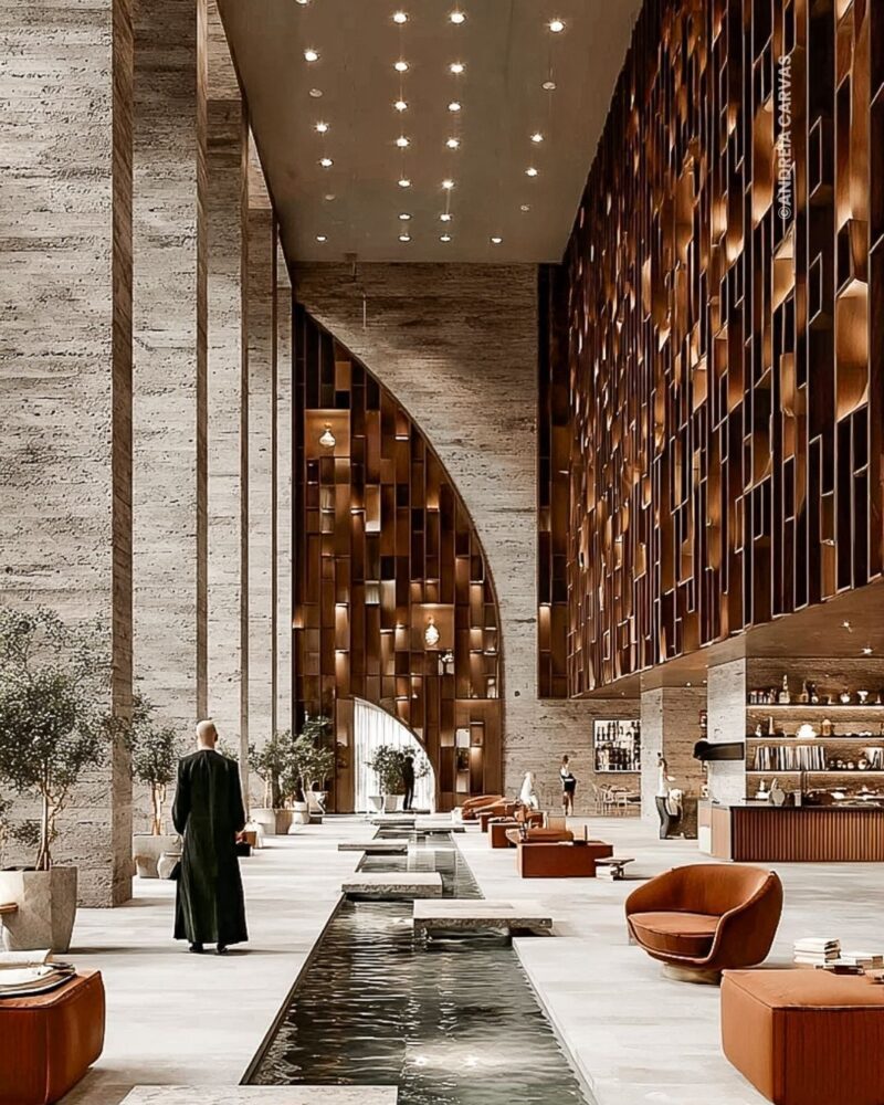 Renderização conceitual de átrio monumental com painéis geométricos e espelho d'água
